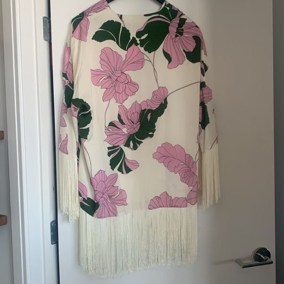 NWT Floral tunic with fringe detail - Picture 3 of 5